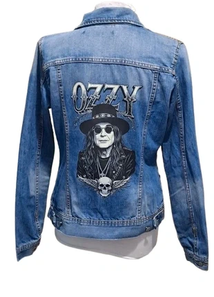 Cazadora vaquera de efecto desgastado de Ozzy Osbourne, condizioni: Ottime, taglia: M / IT 42 / EU 38, €34.90, €37.35 include la Protezione acquisti