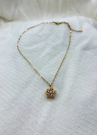 Collier bohème or ajustable en acier inoxydable à pendentif fleur dorée - boheme, marque: Boheme, état: Très bon état, 10,00 €, 11,20 € Protection acheteurs (Pro) incluse