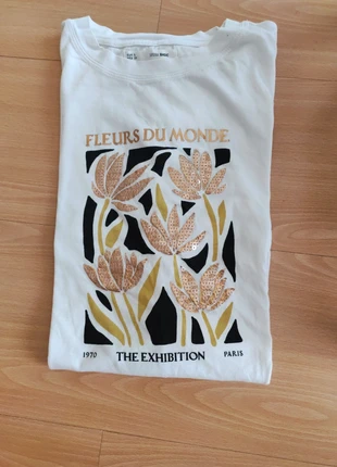 Tshir Fleurs du Monde paillettes manches raglan, brand: Sfera Basic, condition: Very good, size: S / 36 / 8, €7.90, €9.00 includes Buyer Protection
