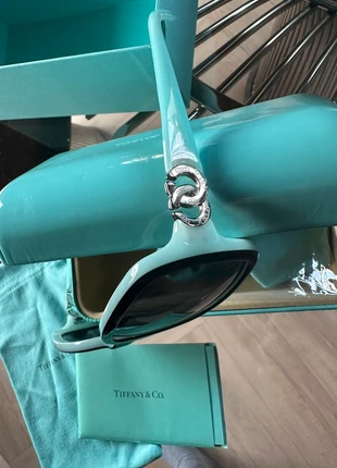 Tiffany&co. Zonnebril, marque: Tiffany & Co., état: Très bon état, 155,00 €, 163,45 € Protection acheteurs incluse