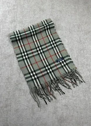 Écharpe Burberry gris, brand: Burberry, condition: Very good, €45.00, €47.95 includes Buyer Protection Pro