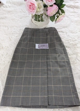 Jupe marque Greepoint taille XS couleur gris et multicolore, brand: Greenpoint, condizioni: Ottime, taglia: XS / IT 38 / EU 34, €19.99, €21.69 include la Protezione acquisti Pro