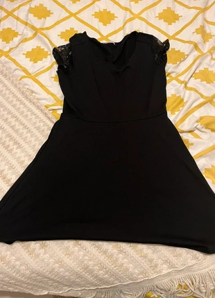 Robe courte noire gémo pour fille en taille 16 ans, marke: Gémo, zustand: Neu, größe: 16 Jahre / 176, 3,00 €, 3,85 € inklusive Vinted-Käuferschutz