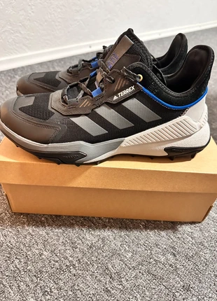 Adidas Terrex, marque: adidas, état: Neuf avec étiquette, taille: 42,5, 68,00 €, 72,10 € Protection acheteurs incluse