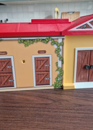 Écurie/ferme portable playmobil, marque: Playmobil, état: Bon état, taille: 12-18 mois / 80 cm, 1,00 €, 1,75 € Protection acheteurs incluse