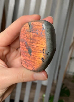 Labradorite orange rose 131g forme libre freeform (Minéraux, Litothérapie), marque: Pierre, état: Très bon état, 30,00 €, 32,20 € Protection acheteurs incluse