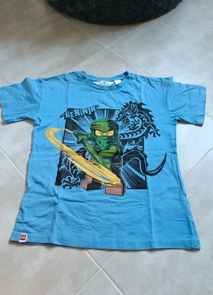 T-shirt Ninjago, merk: H&M, staat: Goed, maat: 7 jaar / 122 cm, € 2,00, € 2,80 inclusief Kopersbescherming