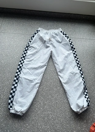 Cute checkered trousers with zip, marque: White, état: Très bon état, taille: M / 38 / 10, 10,00 €, 11,20 € Protection acheteurs incluse