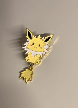 Pins Pokémon voltali, brand: Pokémon, condition: New with tags, size: One size, €5.00, €5.95 includes Buyer Protection