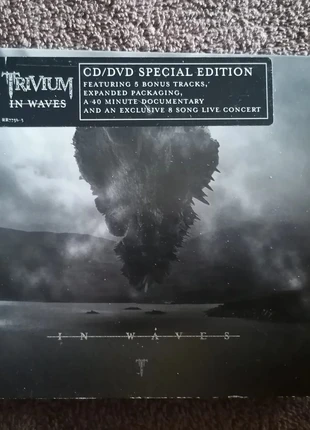 Trivium - CD + DVD - In Waves, état: Très bon état, 7,00 €, 8,05 € Protection acheteurs (Pro) incluse