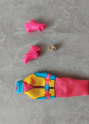 maillot bain vintage sindy + basqkets, marque: Sindy, état: Bon état, taille: Taille unique, 7,00 €, 8,05 € Protection acheteurs incluse