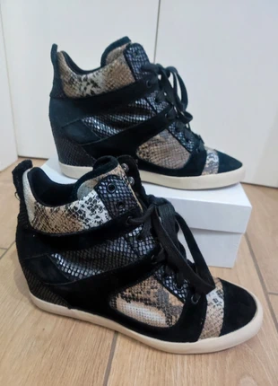 Guess scarpe, marke: GUESS, zustand: Sehr gut, größe: 40, 20,00 €, 21,70 € inklusive Vinted-Käuferschutz