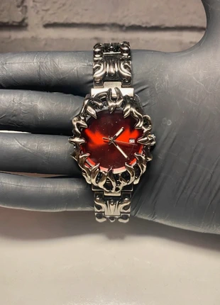 Opium Reloj Estilo Chrome Hearts con Esfera Roja, marca: CHROME, estado: Muy bueno, tamaño: Talla única, 42,50 €, 44,63 € Protección al comprador incluida