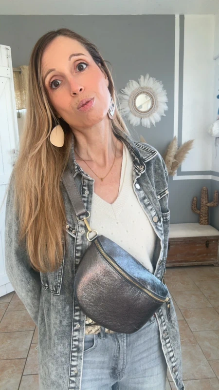 Sac banane cuir gris irisé - photo numéro 5