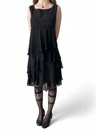Comme des Garçons black tiered midi dress with embroidery, marca: Comme des Garçons, estado: Bueno, tamaño: XS / 34 / 6, 220,00 €, 231,70 € Protección al comprador Pro incluida