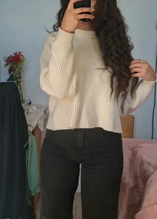 Pull en laine créme Bershka taille S-36, marke: Bershka, zustand: Sehr gut, größe: S / 36 / 8, 7,50 €, 8,58 € inklusive Vinted-Käuferschutz