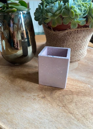 Pot en jesmonite, marke: Jesmonite, zustand: Neu, 2,00 €, 2,80 € inklusive Vinted-Käuferschutz