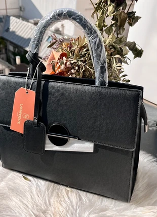 Sac-à-main noir avec bandoulière jamais utilisé, staat: Heel goed, € 29,00, € 31,15 inclusief Kopersbescherming