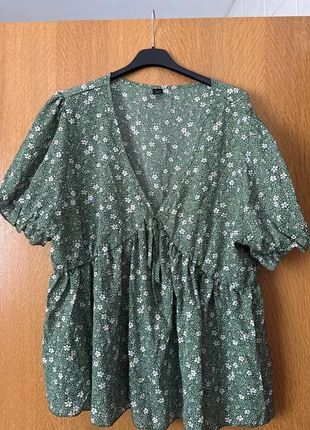 Blouse van SHEIN met bloemen, brand: Shein, condizioni: Ottime, taglia: XXL / IT 48 / EU 44, €6.00, €7.00 include la Protezione acquisti
