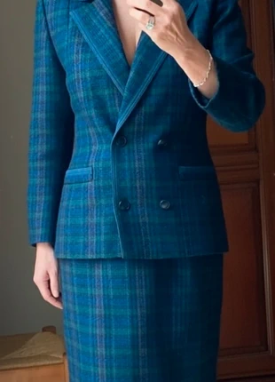 Tailleur blazer et jupe Weill vintage 70/80 en laine bleu tartan - made in France, brand: WEILL, condizioni: Ottime, taglia: M / IT 42 / EU 38, €38.00, €40.60 include la Protezione acquisti