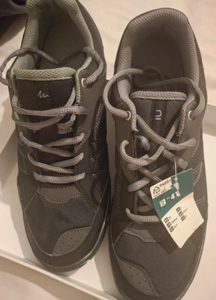 Zapatillas de montaña, marque: Quechua, état: Neuf avec étiquette, taille: 41, 19,99 €, 21,69 € Protection acheteurs incluse