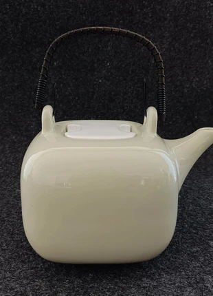 Bule Quadrado Bordallo Pinheiro – Design Moderno e Minimalista, marca: Bordallo Pinheiro, estado: Bueno, 40,00 €, 42,70 € Protección al comprador incluida