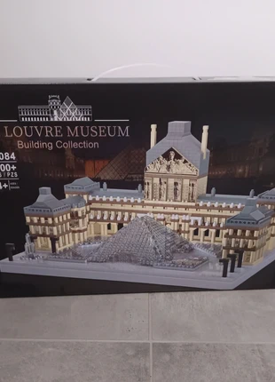 Le louvre museum Building collection, maquette inspiration lego, neuf sans étiquette🌸🌸, brand: pas de marque, condition: New without tags, size: XS, €46.00, €49.00 includes Buyer Protection