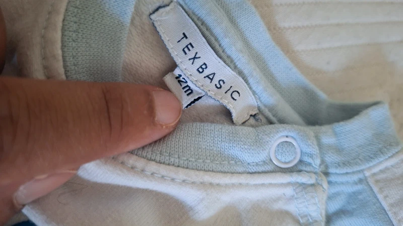 Pull 12 mois - photo numéro 2