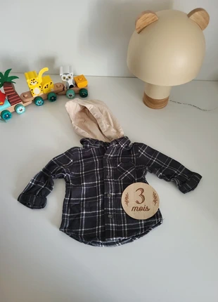 Chemise à capuche, marke: Verbaudet, zustand: Sehr gut, größe: 3-6 Monate / 62, 1,00 €, 1,75 € inklusive Vinted-Käuferschutz