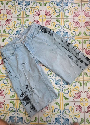 Upcycling Shorts unici in denim chiaro -artistico & print punk, marque: Atelier Marsel Urban, état: Très bon état, taille: L, 18,00 €, 19,60 € Protection acheteurs incluse