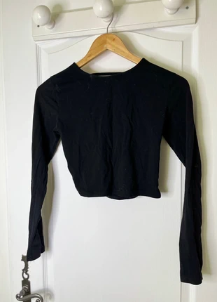 Top noir dos nu, marke: Stradivarius, zustand: Sehr gut, größe: S / 36 / 8, 4,00 €, 4,90 € inklusive Vinted-Käuferschutz