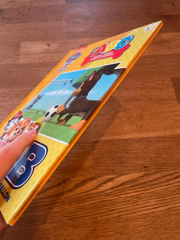 Livre La Pat Patrouille Paw Patrol L’ABC lettres chiffres formes et couleurs La lettre B - photo numéro 4