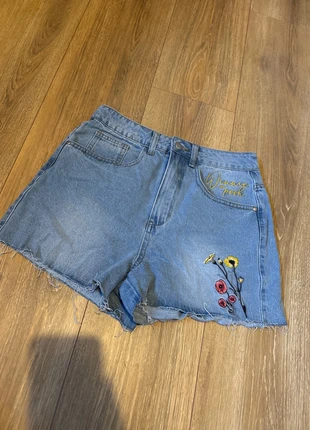 Winnie the Pooh denim shorts, marque: Disney x Primark, état: Très bon état, taille: S / 36 / 8, 4,00 €, 4,90 € Protection acheteurs incluse