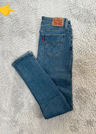 Jean Levi’s 711 Vintage 00s bleu clair - Skinny Fit - W27L30 (FR36), brand: Levi's, condizioni: Ottime, taglia: S / IT 40 / EU 36, €26.60, €28.63 include la Protezione acquisti Pro