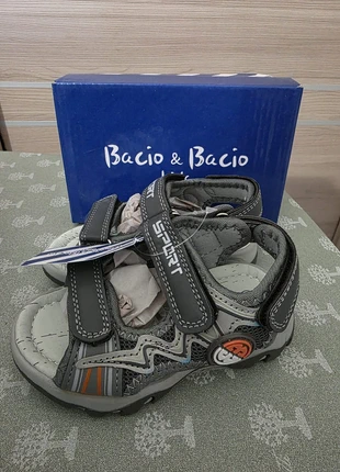 Sandali bambino Bacio & Bacio Kids Sport – Grigio e Nero – Nuovi con Scatola, marke: Bacio & Bacio, zustand: Neu, mit Etikett, größe: 21, 5,00 €, 5,95 € inklusive Vinted-Käuferschutz