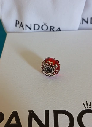 Charm pandora, état: Très bon état, 12,00 €, 13,30 € Protection acheteurs incluse