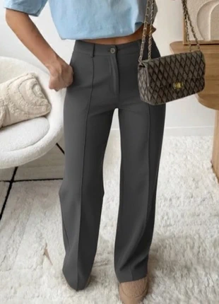 Pantalon droit gris anthracite – Élégance minimaliste, merk: Atelier Fixdesign, staat: Nieuw zonder prijskaartje, maat: S / 36 / 8, € 35,00, € 37,45 inclusief Kopersbescherming