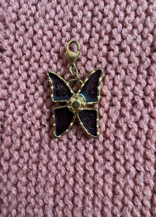 Pendentif Yves Saint Laurent, brand: Yves Saint Laurent, condizioni: Ottime, €30.00, €32.20 include la Protezione acquisti