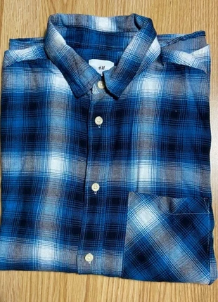 Chemise a Carreaux bleue et blanc homme H&M Taille M, merk: H&M, staat: Heel goed, maat: M, € 4,00, € 4,90 inclusief Kopersbescherming