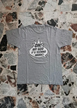 T-shirt "oh! My god it's techno music!" size L, marke: Oh my god it’s techno music, zustand: Sehr gut, größe: L, 65,00 €, 68,95 € inklusive Vinted-Käuferschutz