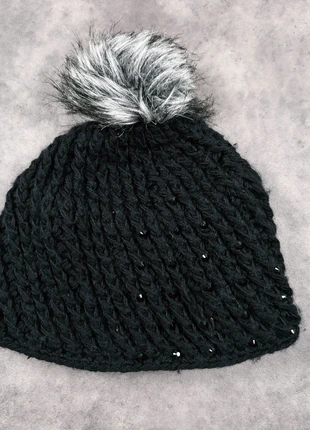 Bonnet R Mountain noir pompon strass doublé polaire, marque: R mountain, état: Très bon état, taille: Taille unique, 15,00 €, 16,45 € Protection acheteurs incluse