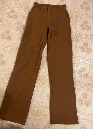 Pantalone marrone, merk: JDY, staat: Heel goed, maat: XS / 34 / 6, € 10,00, € 11,20 inclusief Kopersbescherming