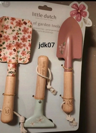 Little dutch set of garden tools, merk: Little Dutch, staat: Nieuw zonder prijskaartje, maat: Universeel, € 19,95, € 21,65 inclusief Kopersbescherming Pro