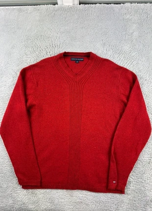 Pull col V unie Tommy Hilfiger | Taille L | Rouge Logo Brodé, brand: Tommy Hilfiger, condition: Very good, size: L, €19.90, €21.60 includes Buyer Protection Pro