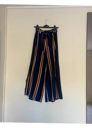 Pantalon fluide à bandes, brand: Shein, condizioni: Ottime, taglia: S / IT 40 / EU 36, €2.50, €3.33 include la Protezione acquisti
