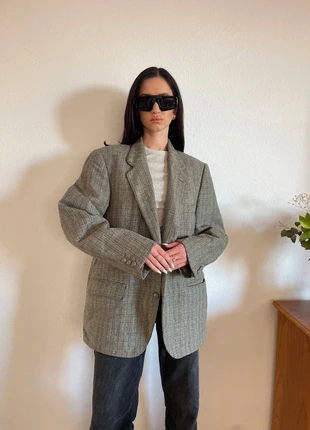 Stylish vintage oversized wool blazer in light grey color, size M, marque: Vintage Dressing, état: Très bon état, taille: M / 38 / 10, 22,00 €, 23,80 € Protection acheteurs incluse