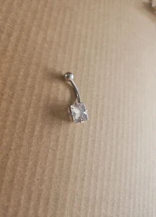 Navelpiercing, staat: Heel goed, € 5,00, € 5,95 inclusief Kopersbescherming
