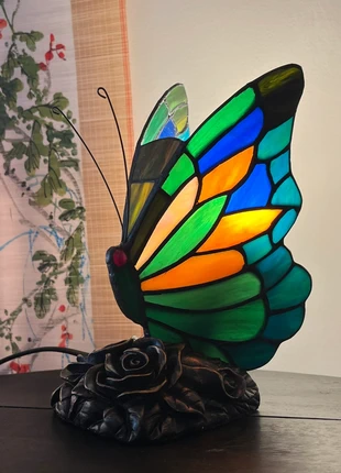 Vlinder tafellamp glas in lood Tiffany stijl, marque: Art, état: Neuf sans étiquette, 64,00 €, 67,90 € Protection acheteurs (Pro) incluse