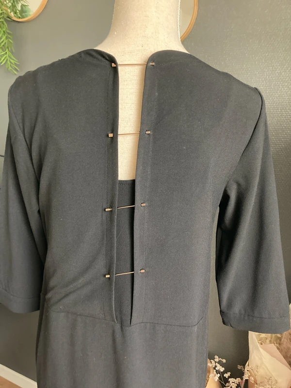 Robe chic et sobre - photo numéro 5