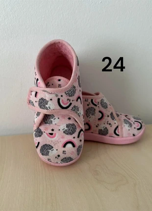 Chaussons pour bébé fille - taille 24, marque: Autre Ton, état: Bon état, taille: 24, 3,00 €, 3,85 € Protection acheteurs (Pro) incluse